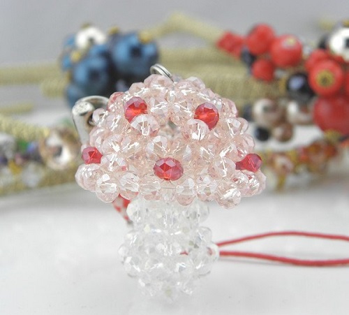 4月14日，靈活就業(yè)手工項(xiàng)目，居家手工好副業(yè)，在手工之家成長(zhǎng)收獲，源于大家的認(rèn)同和努力，圖為勵(lì)志珠珠繡串珠手工產(chǎn)品剪影