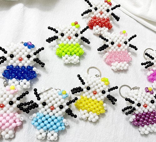 移動(dòng)潮品店，手工之家始終堅(jiān)持以消費(fèi)者和市場(chǎng)的需求為本