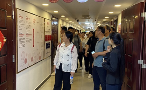 飾品加工廠+移動潮品店，讓大家一起做手工掙錢 ------ 記石家莊項目考察團隊到手工之家考察合作