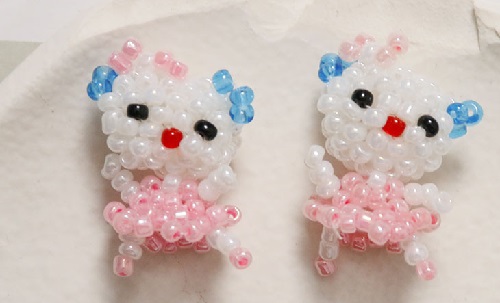 7月29日，手工活兼職可帶回家，開飾品加工廠，在家做手工掙錢，在手工之家，我能做這個手工嗎？圖為串珠米珠繡手工產(chǎn)品剪影