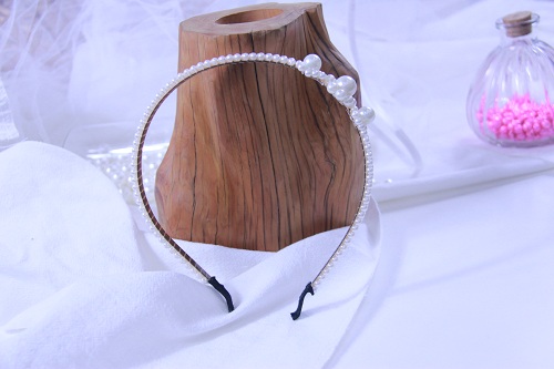 11月3日，可在家做的兼職手工活，想接正規(guī)廠家的手工項(xiàng)目，開(kāi)飾品加工廠，放心在家做手工副業(yè)，與手工之家合作，更好把空閑時(shí)間利用起來(lái)，圖為串珠米珠繡手工產(chǎn)品剪影