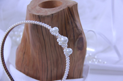 11月3日，可在家做的兼職手工活，想接正規(guī)廠家的手工項(xiàng)目，開(kāi)飾品加工廠，放心在家做手工副業(yè)，與手工之家合作，更好把空閑時(shí)間利用起來(lái)，圖為串珠米珠繡手工產(chǎn)品剪影