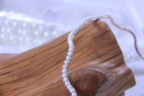 11月4日，附近有沒有兼職手工活，開飾品加工廠，居家靈活就業(yè)創(chuàng)業(yè)好副業(yè)，手工之家重視產(chǎn)品的每個方面，圖為串珠米珠繡手工產(chǎn)品剪影