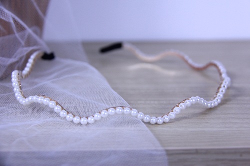 11月4日，附近有沒有兼職手工活，開飾品加工廠，居家靈活就業(yè)創(chuàng)業(yè)好副業(yè)，手工之家重視產(chǎn)品的每個方面，圖為串珠米珠繡手工產(chǎn)品剪影