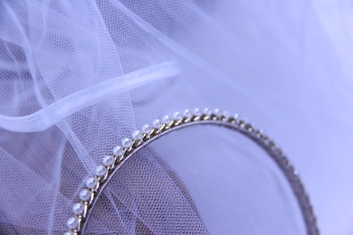 11月5日，手工兼職在家做是真的嗎，開(kāi)飾品加工廠，在家做的手工好副業(yè)，全面了解和良好合作，是大家喜歡手工之家的原因，圖為串珠米珠繡手工產(chǎn)品剪影