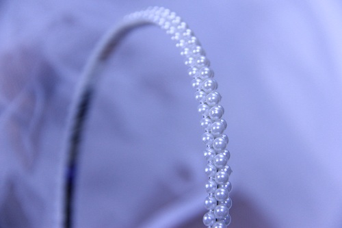 11月6日，在家里就能賺錢的工作，開飾品加工廠，居家靈活就業(yè)好副業(yè)，可信可靠，手工之家的合作人員有多少，圖為串珠米珠繡手工產(chǎn)品剪影