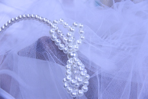 11月20日，附近有沒有兼職手工活,開飾品加工廠，農(nóng)村手工加工副業(yè)靈活就業(yè)，手工之家的純手工產(chǎn)品受歡迎，圖為串珠米珠繡手工產(chǎn)品剪影