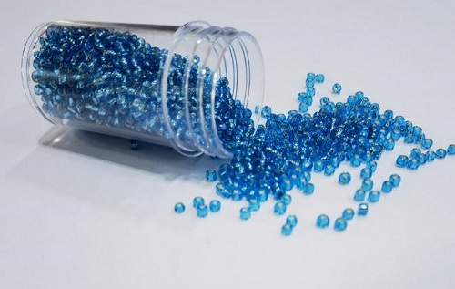 4月21日，外發(fā)手工活正規(guī)平臺，適合的串珠手工項(xiàng)目，開飾品加工廠，在手工之家，不管什么情況，服務(wù)都很好，圖為純手工串珠一款繡珠剪影