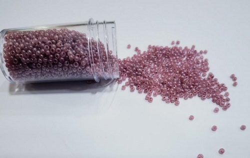 6月7日，在家就能賺錢的工作，兼職手工活外發(fā)加工在家可做，在家做手工，靈活就業(yè)創(chuàng)業(yè)，開手工加工廠，在手工之家，良好服務(wù)有了長久合作，圖為串珠米珠繡手工材料剪影