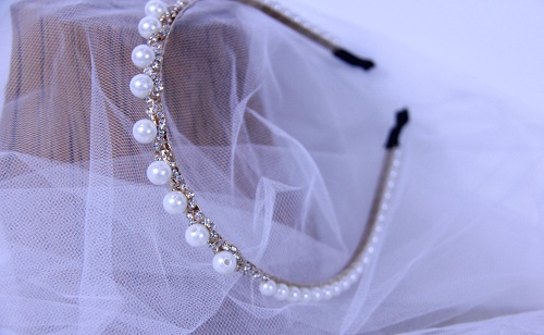 8月13日，手工活外發(fā)一手貨源，在家做手工掙錢，靈活就業(yè)創(chuàng)業(yè),做手工傳承官，手工之家的創(chuàng)新，讓純手工產(chǎn)品越來越受歡迎，圖為串珠米珠繡純手工產(chǎn)品剪影