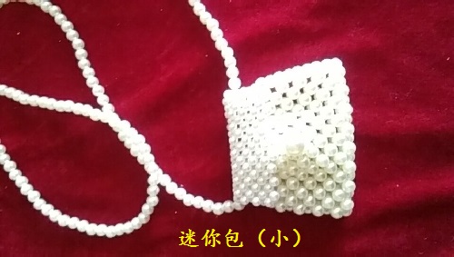 8月17日，可在家做的兼職手工活，想接正規(guī)廠家手工項(xiàng)目,做手工傳承官，在手工之家，重合作、重服務(wù)，圖為串珠米珠繡純手工產(chǎn)品剪影