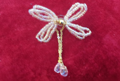 9月26日，手工兼職在家做，拿回家做的手工副業(yè)創(chuàng)業(yè)，做手工傳承官，與手工之家合作，讓產(chǎn)品更好服務(wù)市場(chǎng)，圖為串珠米珠繡手工產(chǎn)品剪影