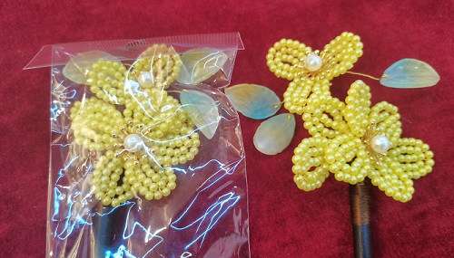 9月30日，拿回家做的手工副業(yè)創(chuàng)業(yè)，手工活可帶回家，做手工傳承官，居家靈活就業(yè)、輕資產(chǎn)創(chuàng)業(yè)，手工之家努力讓大家多掙錢(qián)，圖為串珠米珠繡手工產(chǎn)品剪影