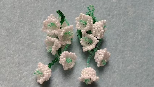 11月12日，手工活接單正規(guī)平臺，可靠的串珠、鉤織等純手工創(chuàng)業(yè)項目，小成本創(chuàng)業(yè)開手工加工廠、做手工傳承官，手工之家的純手工事業(yè)齊步向前，圖為串珠米珠繡純手工產(chǎn)品剪影