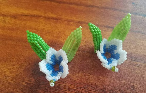 1月6日，手工活兼職可帶回家，手工活接單平臺，微創(chuàng)業(yè)做手工傳承官，在手工之家，有目標收入更好，圖為串珠米珠繡純手工產品剪影