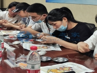 選擇串珠外接手工活，在家做手工活掙錢成為現(xiàn)實(shí)