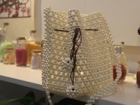 4月15日，有發(fā)展前景， 在家兼職手工活，帶回家做的手工活，手工之家的珠繡串珠代加工手工活讓人信任，圖為勵志珠珠繡串珠手工產(chǎn)品剪影