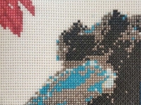 合作模式創(chuàng)新，承接正規(guī)珠繡手工活，彩珠串出大財(cái)富