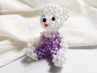 7月10日，手工兼職招聘帶回家做，手工活接單平臺，寶貴在于純手工，手工之家的珠繡串珠手工讓人喜歡，圖為勵志珠珠繡串珠手工產(chǎn)品剪影