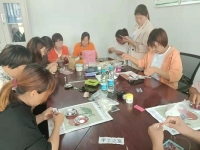 重管理，抓質(zhì)量，講效率，珠繡手工工作室越做越大