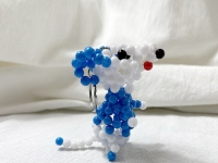 12月26日，手工加工回收項目，在家做手工靈活就業(yè)，手工之家十多年來發(fā)展是因為與大家一起通過手工掙錢增收，圖為勵志珠珠繡串珠手工產(chǎn)品剪影