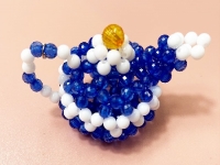 12月24日，靈活就業(yè)手工項目，居家好手工，在手工之家就業(yè)創(chuàng)業(yè)有了新方向，圖為勵志珠珠繡串珠手工產(chǎn)品剪影