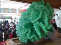 2月2日，想接正規(guī)廠(chǎng)家的手工項(xiàng)目，帶回家做的手工，手工之家團(tuán)隊(duì)包括大家每一個(gè)人，圖為勵(lì)志珠珠繡串珠手工產(chǎn)品剪影