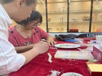 山東69歲崔大媽來手工之家考察學(xué)習(xí)合作，為什么做的比很多人都要強(qiáng)