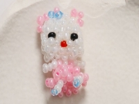 7月29日，手工活兼職可帶回家，開(kāi)飾品加工廠，在家做手工掙錢(qián)，在手工之家，我能做這個(gè)手工嗎？圖為串珠米珠繡手工產(chǎn)品剪影