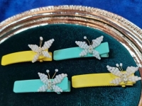 9月2日，手工活外發(fā)加工可靠嗎？純手工串珠靈活就業(yè)，開飾品加工廠，在手工之家自由靈活合作，加工銷售都可以，圖為串珠米珠繡手工產(chǎn)品剪影