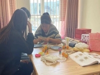 農(nóng)村手工活外發(fā)加工，串珠純手工項(xiàng)目能做還能賣(mài)