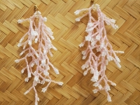 1月29日，靈活就業(yè)好副業(yè)，手工活加工外發(fā)回收，開飾品加工廠，手工之家的串珠純手工，加工銷售購(gòu)買都值得，圖為串珠米珠繡手工產(chǎn)品剪影