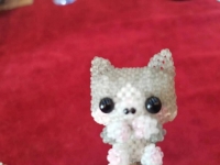 2月21日，手工活兼職招聘信息，居家靈活就業(yè)副業(yè)，開飾品加工廠，手工之家的純手工項(xiàng)目，加工銷售都好做，圖為串珠米珠繡手工產(chǎn)品剪影