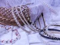 外發(fā)手工領(lǐng)回家做，時(shí)間自由安排的純手工一做就是很多年