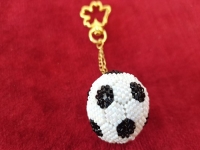 6月21日，外發(fā)加工接單平臺(tái)，正規(guī)手工加工回收項(xiàng)目，開串珠純手工加工廠，在手工之家，產(chǎn)品的重要性從來不言而喻，圖為串珠米珠繡純手工產(chǎn)品剪影