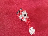 6月28日，正規(guī)手工活接單平臺(tái)，手工加工回收項(xiàng)目，開手工加工廠，手工之家重服務(wù)、重合作，圖為串珠米珠繡純手工產(chǎn)品剪影