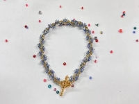 9月25日，在家就能賺錢的工作，兼職手工在家可做，輕資產(chǎn)創(chuàng)業(yè)的手工，做手工傳承官，在手工之家，堅(jiān)守和實(shí)事求是地創(chuàng)新，成就純手工事業(yè)，圖為串珠米珠繡手工材料剪影