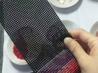 外放加工手工活帶回家做，男女都喜歡的純手工，有成就感