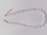 7月14日，在家能做的兼職正規(guī)，掙錢的副業(yè)，開手工加工廠，手工之家多方面的努力讓大家愿意合作，圖為串珠米珠繡純手工產(chǎn)品剪影