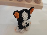 10月19日，在家就能賺錢的工作，小成本創(chuàng)業(yè)做手工傳承官，正規(guī)手工活外發(fā)加工網(wǎng)副業(yè)創(chuàng)業(yè)，了解清楚，大家與手工之家有更好的合作，圖為串珠米珠繡純手工產(chǎn)品剪影