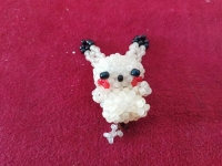 10月26日，手工活拿回家做在哪里找，外發(fā)加工接單平臺，在家開手工加工廠，微創(chuàng)業(yè)做手工傳承官，在手工之家，根據(jù)自己的情況選擇合適的合作，圖為串珠米珠繡純手工產(chǎn)品剪影