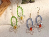 一家人在家做手工掙錢，純手工讓大家有事干、有收入