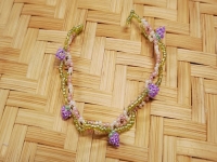 12月21日，手工活外發(fā)一手貨源，居家副業(yè)創(chuàng)業(yè)掙錢(qián)，微創(chuàng)業(yè)做手工傳承官，手工之家掙錢(qián)業(yè)務(wù)多，純手工很受歡迎，圖為串珠米珠繡純手工產(chǎn)品剪影