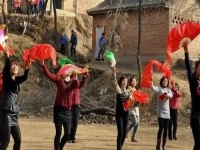 正規(guī)農(nóng)村手工加工項(xiàng)目，在村里開手工加工廠，好做安全，還自由