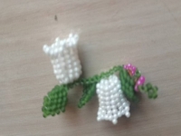 1月8日，能在家做的手工，做手工傳承官，輕創(chuàng)業(yè)做手工掙錢，在手工之家，純手工事業(yè)整體發(fā)展，圖為串珠米珠繡純手工產(chǎn)品剪影