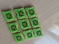 1月10日，手工活從哪里找廠家，想接正規(guī)廠家的手工，輕資產(chǎn)創(chuàng)業(yè)做手工傳承官，與手工之家合作，手工選擇多、收入好，圖為串珠米珠繡純手工產(chǎn)品剪影