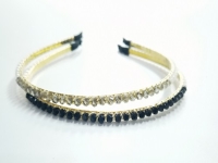 1月19日，純手工領(lǐng)回家做，在家做手工，副業(yè)創(chuàng)業(yè)做手工傳承官，拿回家做的手工創(chuàng)業(yè)小項目，與手工之家合作，產(chǎn)品好、選擇多、收入好，圖為串珠米珠繡純手工產(chǎn)品剪影