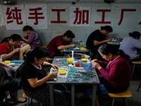 拿貨回家做，微創(chuàng)業(yè)在家開手工加工廠，比外出打工“好”在哪里