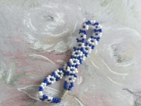 3月3日，兼職手工可以帶回家做，居家靈活就業(yè)副業(yè)創(chuàng)業(yè)，低成本創(chuàng)業(yè)開手工加工廠，在手工之家，做好業(yè)務(wù)掙錢有相通之處，圖為串珠米珠繡純手工產(chǎn)品剪影