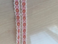 4月23日，附近有沒有兼職手工，居家靈活的副業(yè)創(chuàng)業(yè)項(xiàng)目，微創(chuàng)業(yè)做手工工作室，在手工之家，手工掙錢合作方式多，圖為串珠米珠繡純手工產(chǎn)品剪影